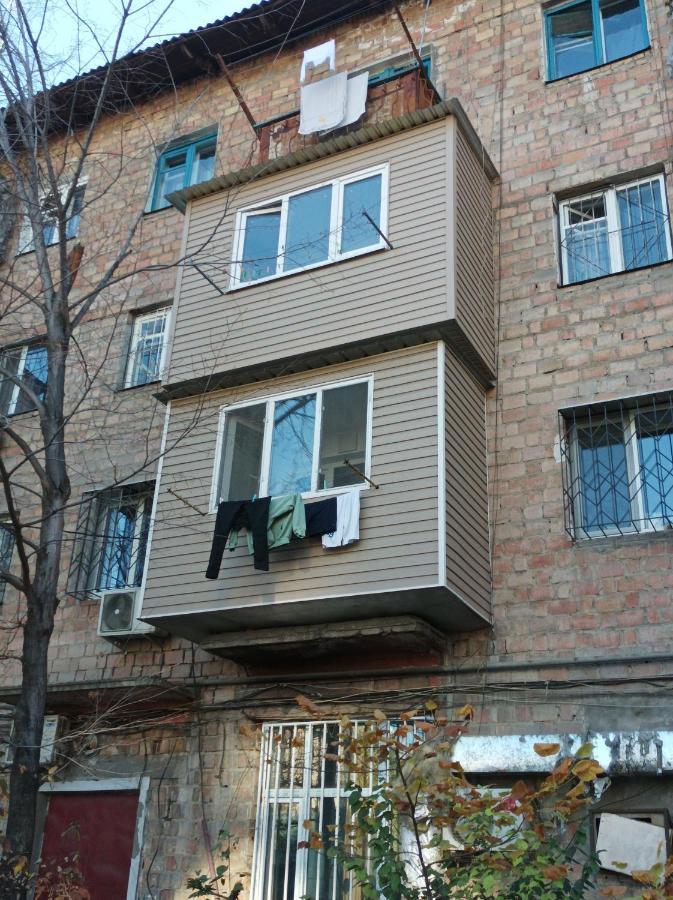 Аппартаментов В Золотом Квадрате บิชเคก ห้อง รูปภาพ