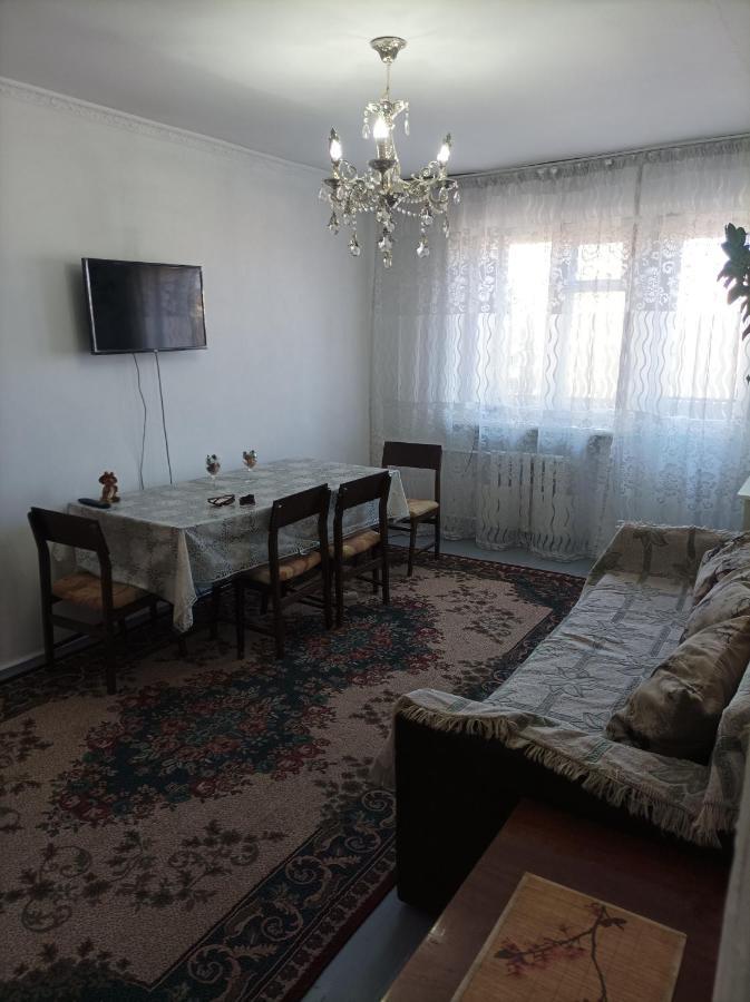 Аппартаментов В Золотом Квадрате บิชเคก ภายนอก รูปภาพ